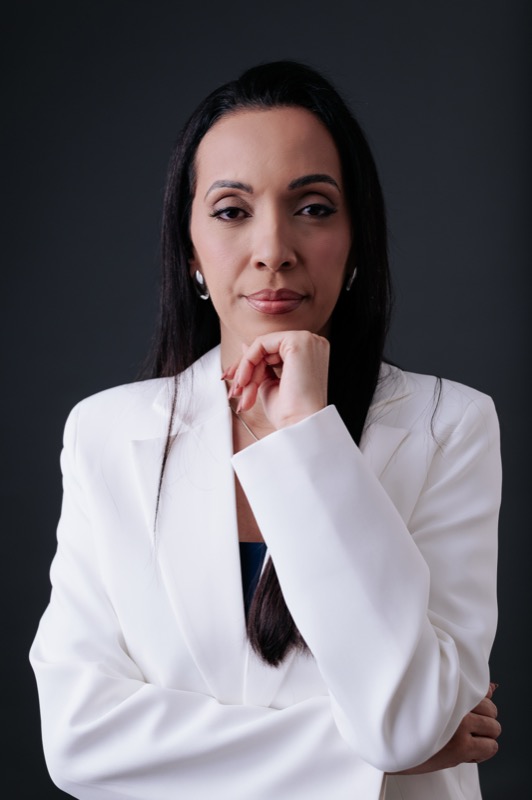 Mirela Dias