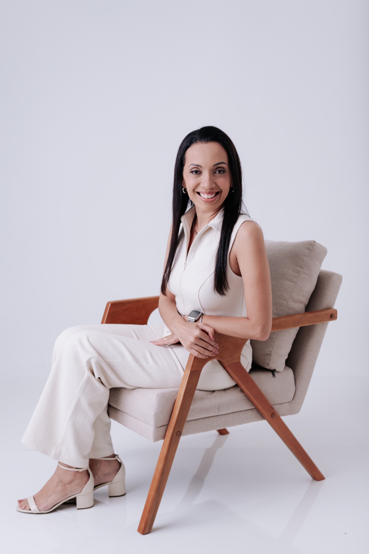 Mirela Dias no consultório